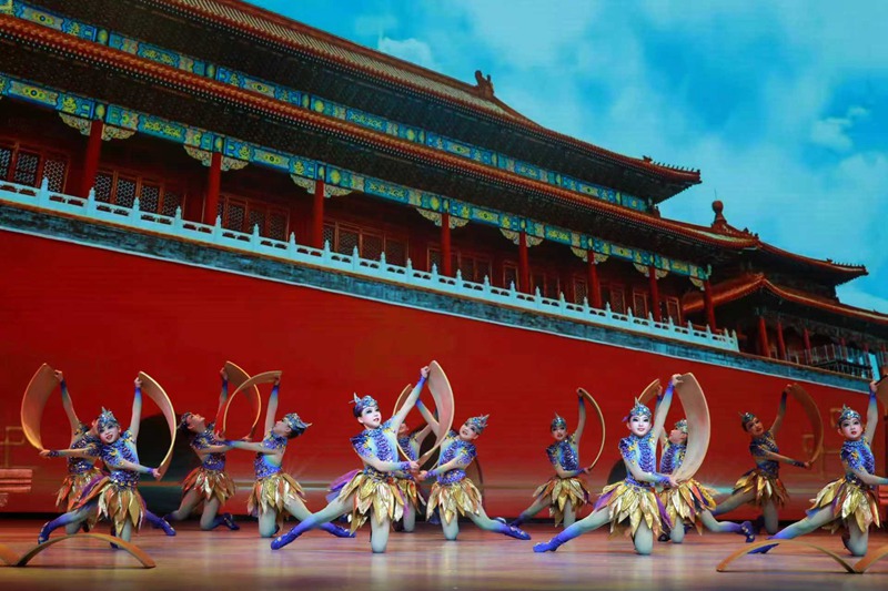 北京市东城区举办首届美育节教育教学成果展。徐鹏摄