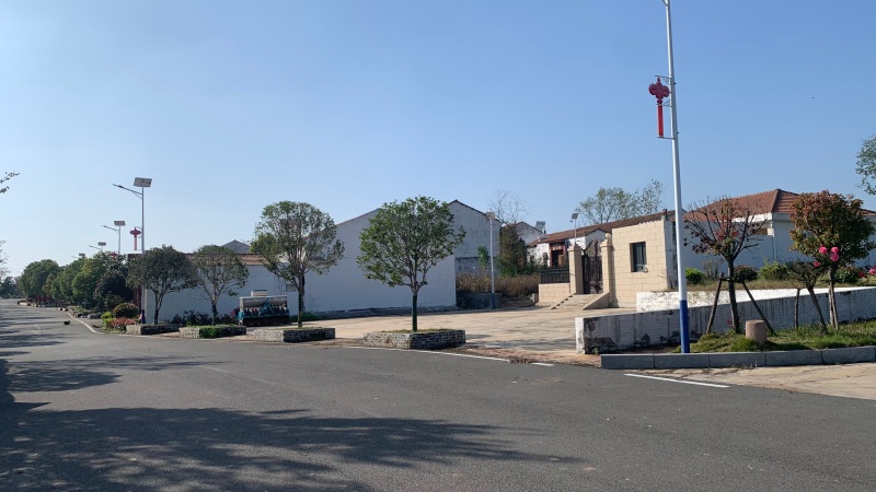 每户的排污管都接入了地下管网，实现村庄污水收集全覆盖。