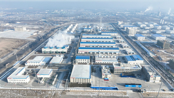 中能建松原氢能产业园（绿色氢氨醇一体化）项目一期投产。受访者供图