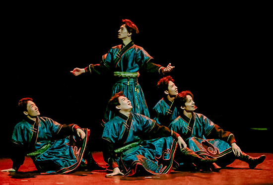 演出现场。学校供图