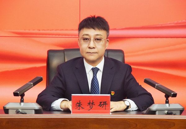 绥化市人社局党组书记、局长朱梦研。图片由绥化市委宣传部提供