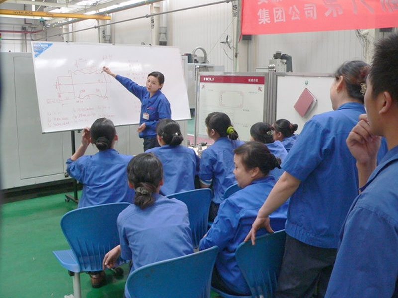 2007年，董慧做好公司操运会培训工作。