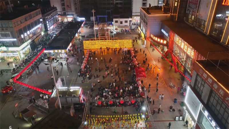 文明点亮新春・实践温暖山城。程思摄